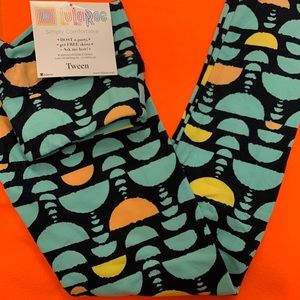 LulaRoe leggings, size Tween NWT.
